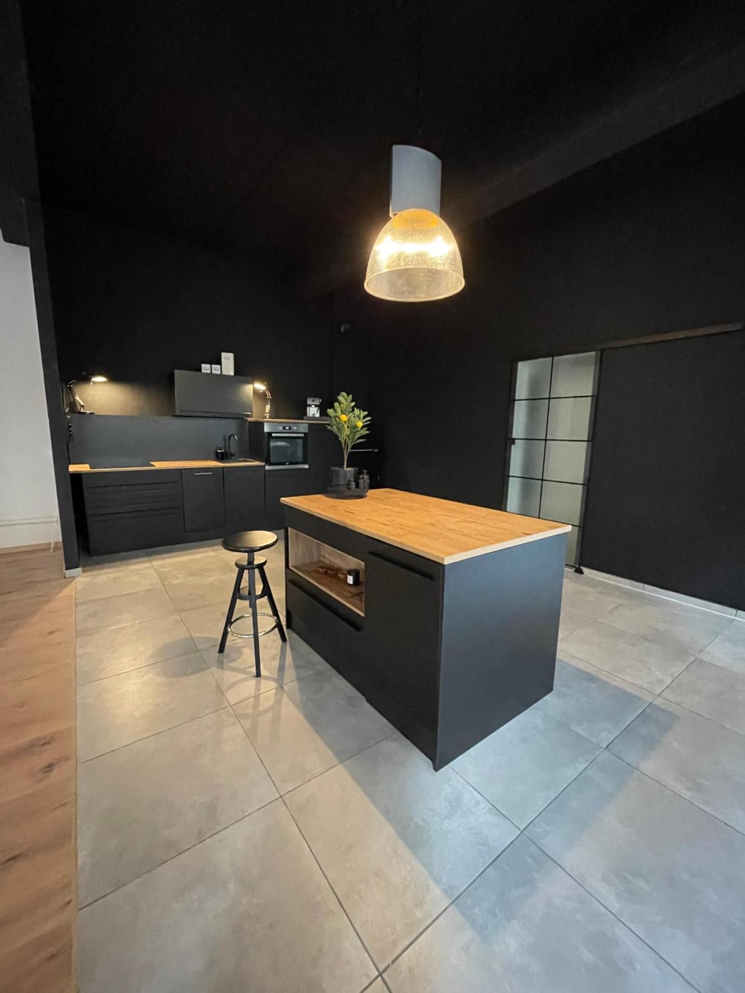 Design Loft - 200Qm2 - Heimkino - Bestlage - Parkplatz Висбаден Екстериор снимка